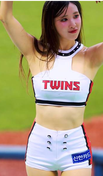 홀터넥 크롭탑 네이처 유채 였던 우혜준 치어리더 Woo Hyejun