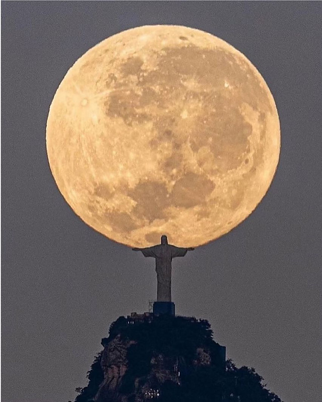 내가 모두 짊어지기에 인류의 죄는 너무 가볍다